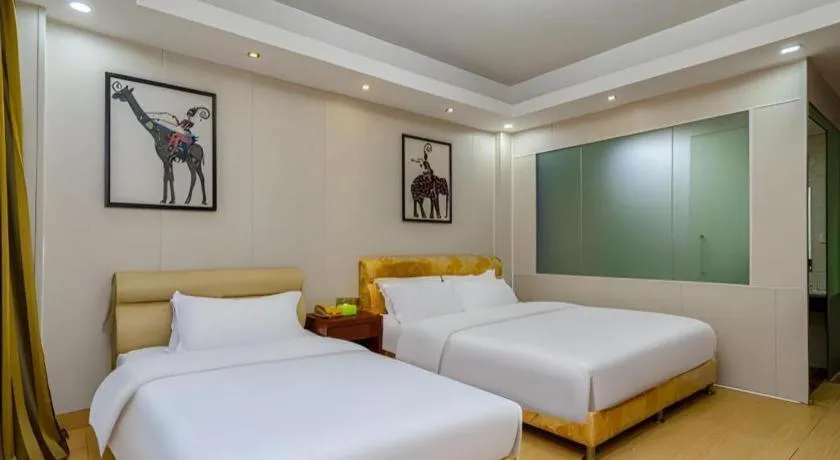 Bed in Jian Guo Grand Hotel