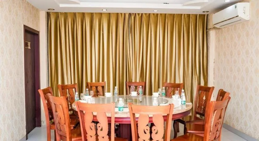 Jian Guo Grand Hotel