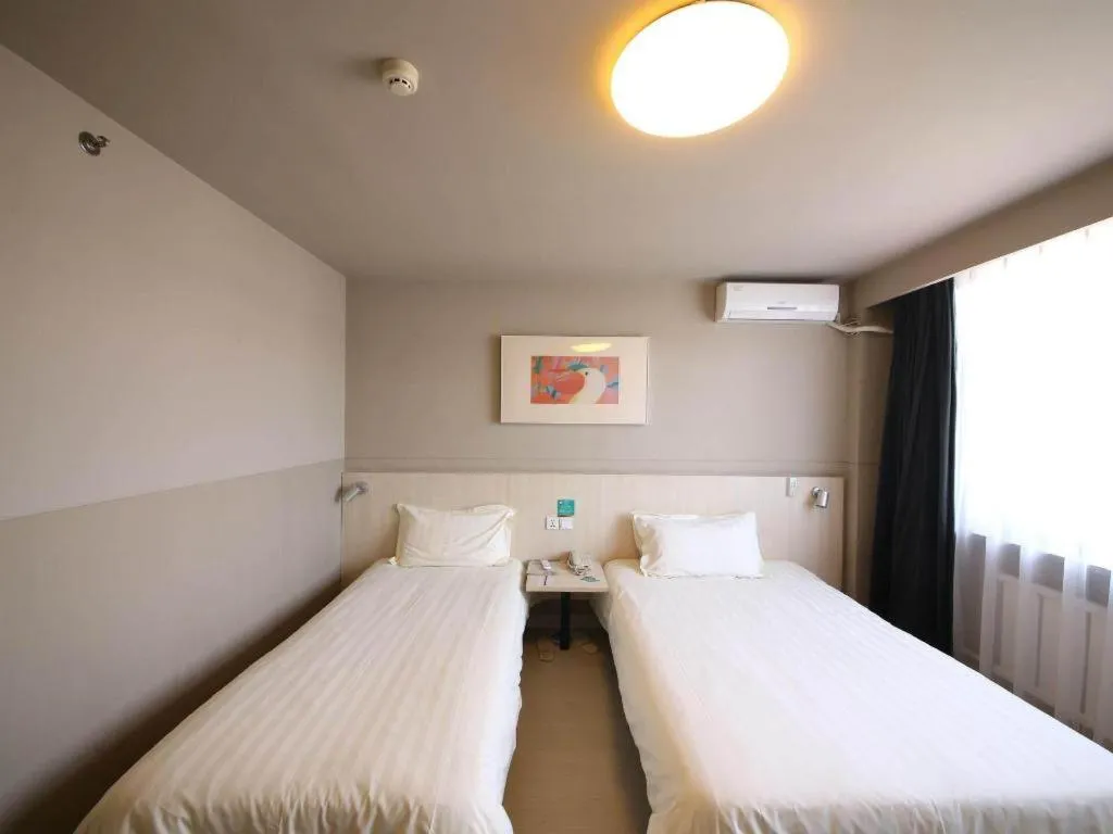Bed in Jinjiang Inn Tonghua Shengli Road Branch