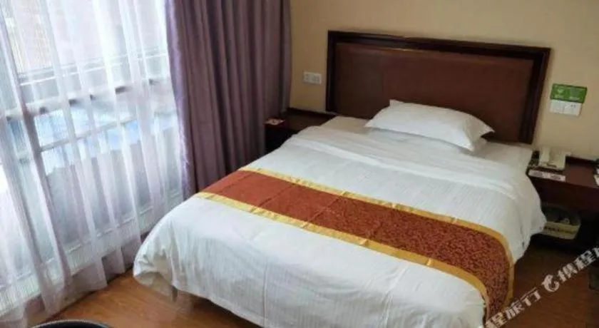 Bed in GreenTree Inn Shanghai Sheshan national tourist resort Express Hotel