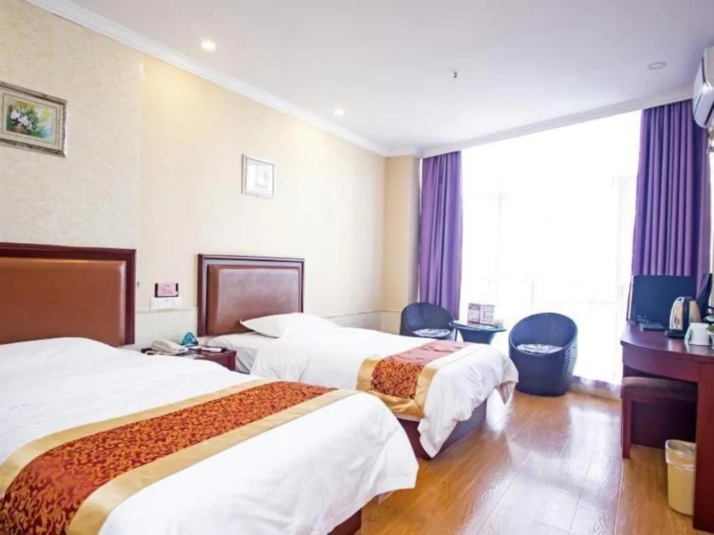 Bed in GreenTree Inn Shanghai Sheshan national tourist resort Express Hotel