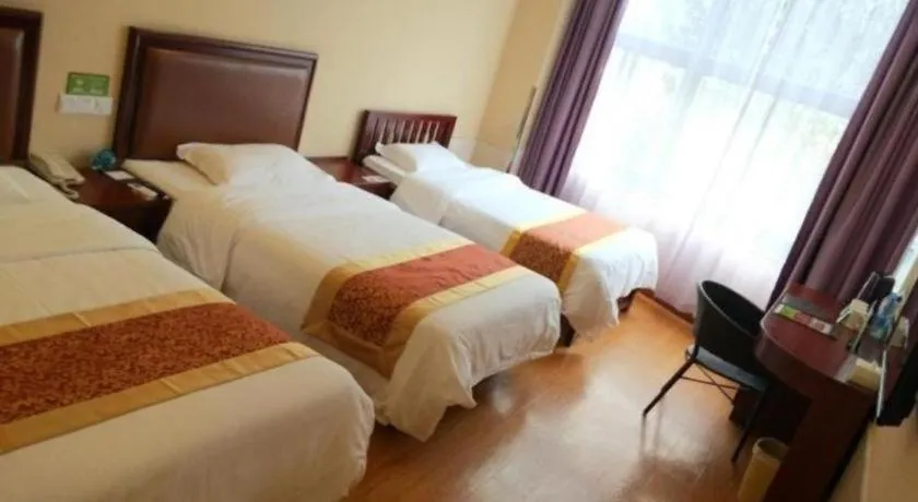 Bed in GreenTree Inn Shanghai Sheshan national tourist resort Express Hotel