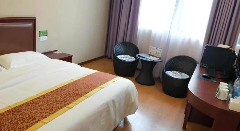 Bed in GreenTree Inn Shanghai Sheshan national tourist resort Express Hotel