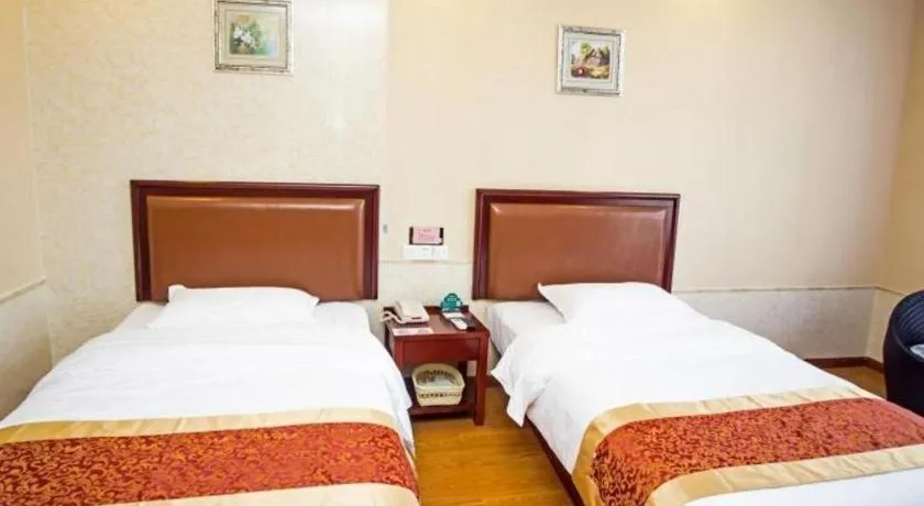 Bed in GreenTree Inn Shanghai Sheshan national tourist resort Express Hotel