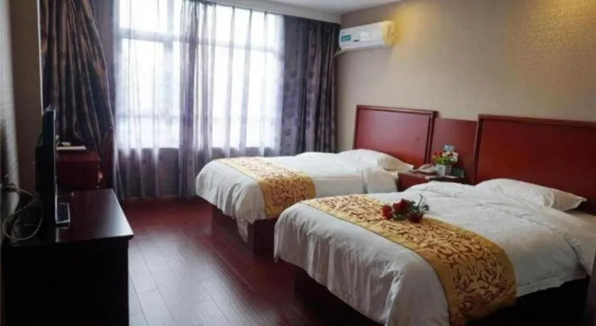 Bed in GreenTree Inn Shanghai Sheshan national tourist resort Express Hotel