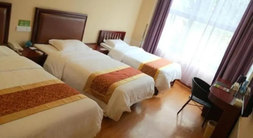 Bed in GreenTree Inn Shanghai Sheshan national tourist resort Express Hotel