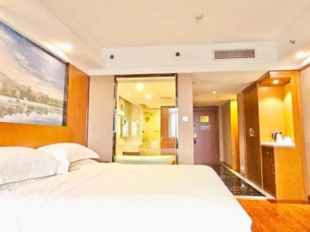 Bed in Vienna Classic Hotel Guilin Quanzhou Central Square