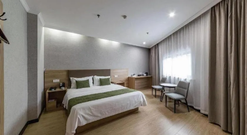 Bed in GreenTree Inn Jiangsu Suzhou Kunshan Beimen Road Express Hotel