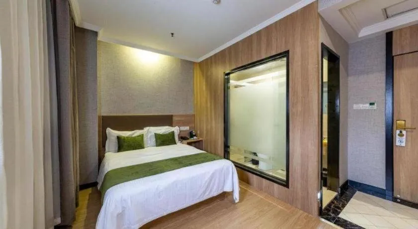 Bed in GreenTree Inn Jiangsu Suzhou Kunshan Beimen Road Express Hotel