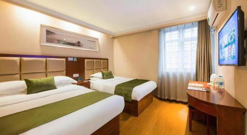 Bed in GreenTree Inn Suzhou Guanqian Street Leqiao Metro Station