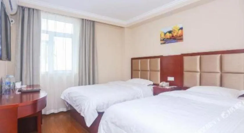 Bed in GreenTree Inn Suzhou Guanqian Street Leqiao Metro Station