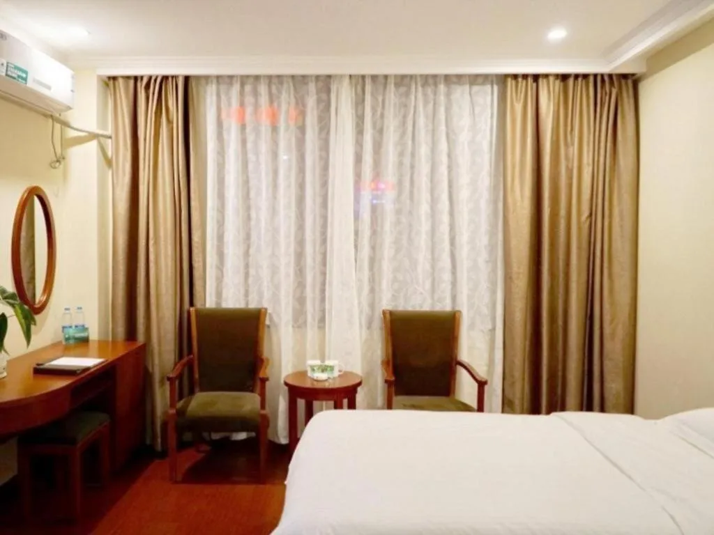 Bed in GreenTree Inn Beijing Daxing District Yufa Town New Airport Express Hotel