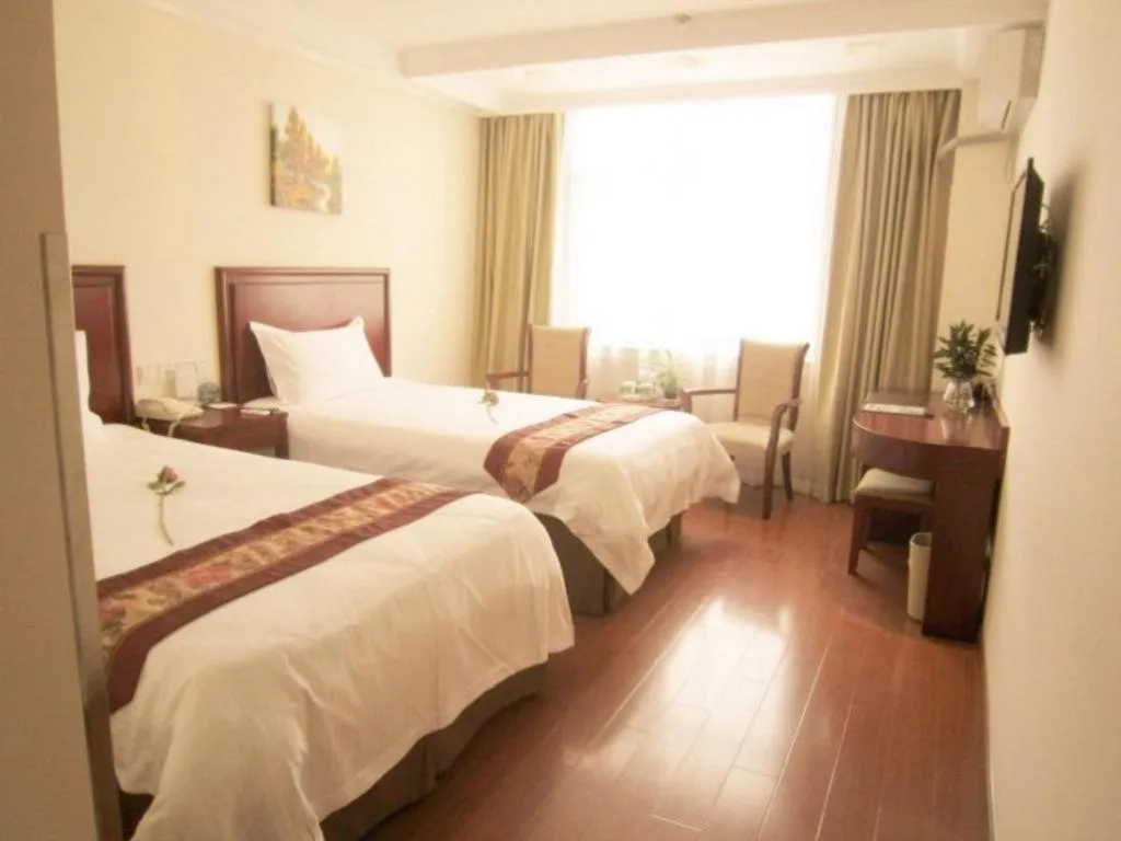 Bed in GreenTree Inn Beijing Daxing District Yufa Town New Airport Express Hotel