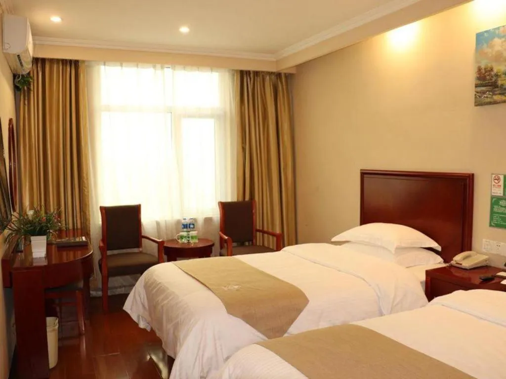Bed in GreenTree Inn Beijing Daxing District Yufa Town New Airport Express Hotel
