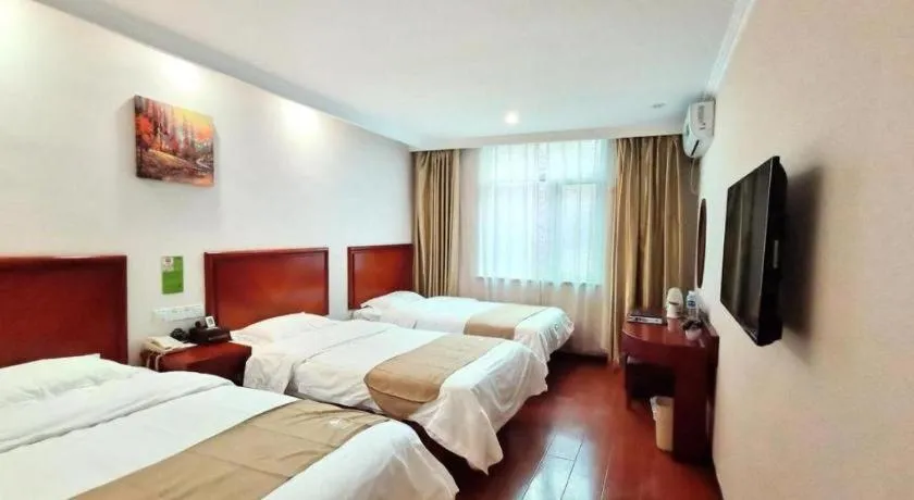 Bed in GreenTree Inn Beijing Daxing District Yufa Town New Airport Express Hotel
