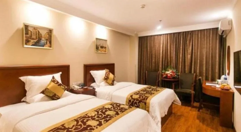 Bed in GreenTree Inn Beijing Daxing District Yufa Town New Airport Express Hotel