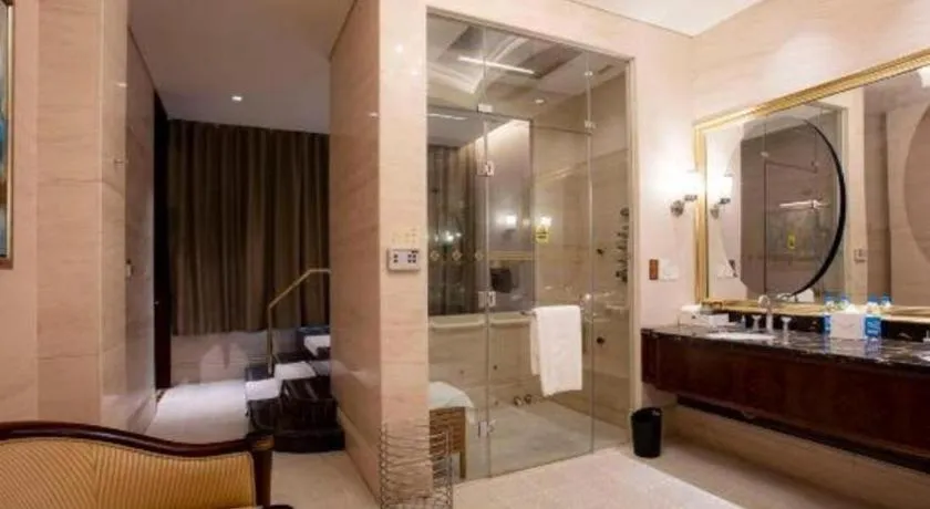 Bed in Suzhou Jinji Lake Grand Hotel