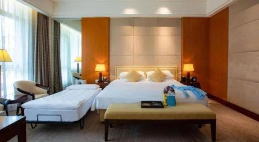 Bed in Suzhou Jinji Lake Grand Hotel