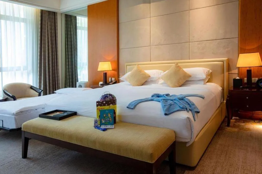 Bed in Suzhou Jinji Lake Grand Hotel