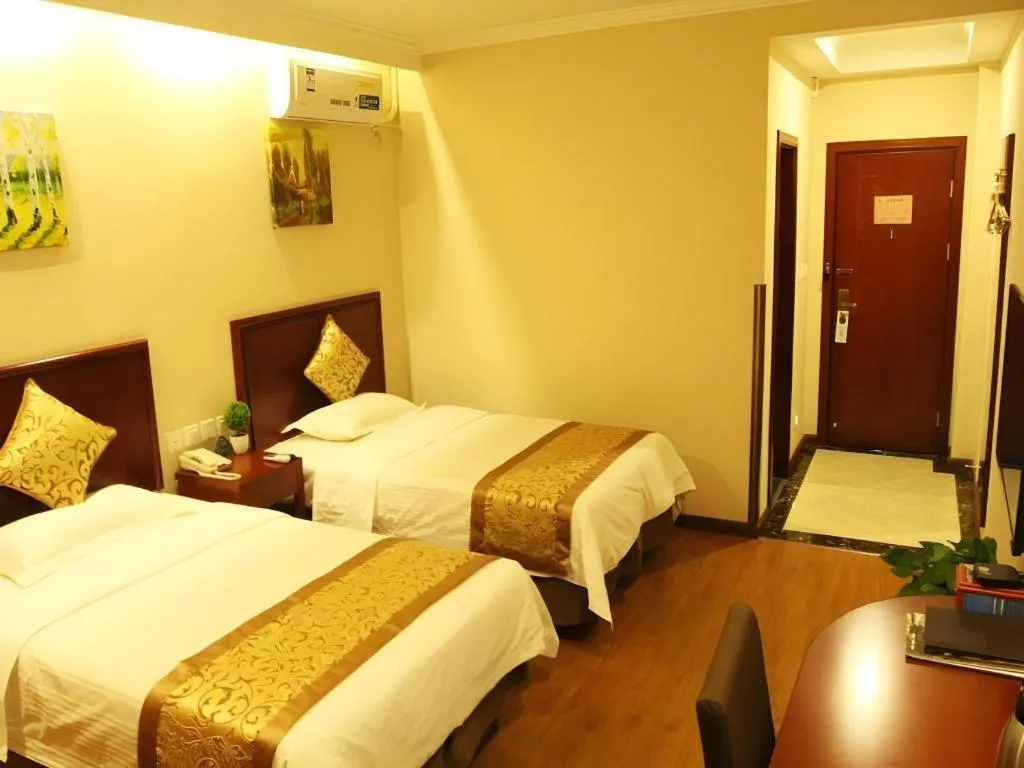 Bed in GreenTree Inn Hebei Zhangjiakou Xiahuayuan Xinchen Road Express Hotel