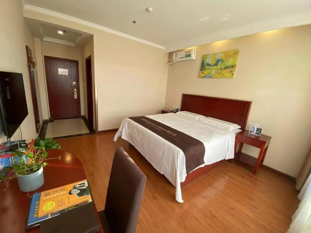 Bed in GreenTree Inn Hebei Zhangjiakou Xiahuayuan Xinchen Road Express Hotel