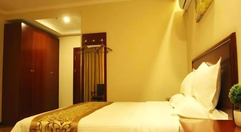 Bed in GreenTree Inn Hebei Zhangjiakou Xiahuayuan Xinchen Road Express Hotel