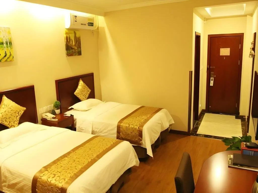 Bed in GreenTree Inn Hebei Zhangjiakou Xiahuayuan Xinchen Road Express Hotel