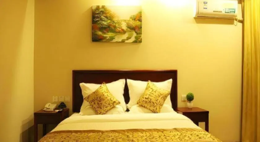 Bed in GreenTree Inn Hebei Zhangjiakou Xiahuayuan Xinchen Road Express Hotel