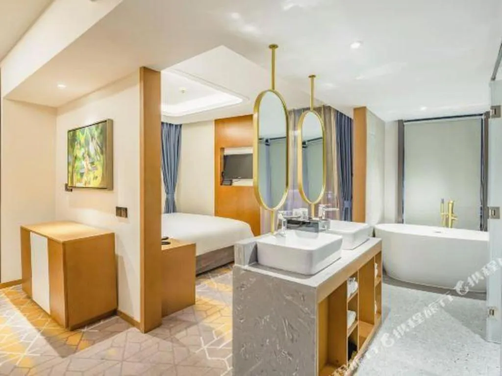 Bed in Gtel Rock City Qingdao Hotel