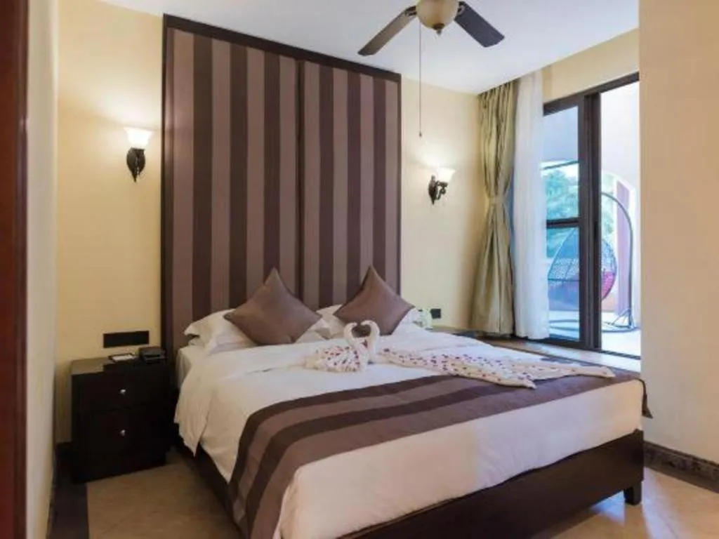 Bed in Hainan Yatai Hot Spring Hotel