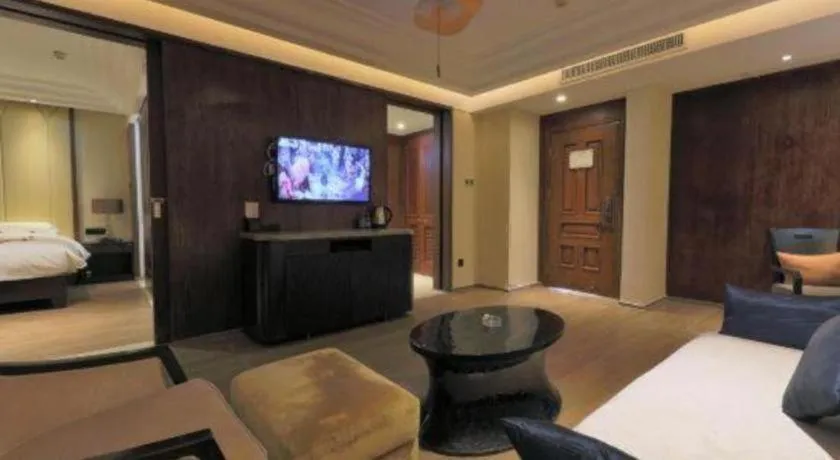 Bed in Hainan Yatai Hot Spring Hotel