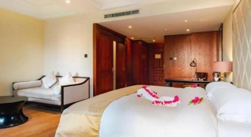 Bed in Hainan Yatai Hot Spring Hotel