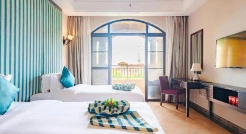 Bed in Hainan Yatai Hot Spring Hotel