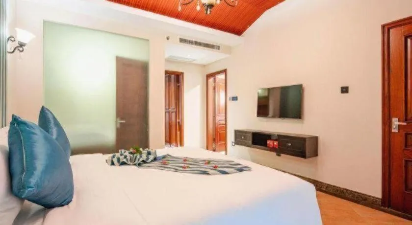 Bed in Hainan Yatai Hot Spring Hotel