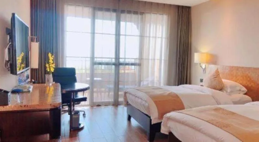Bed in Hainan Yatai Hot Spring Hotel
