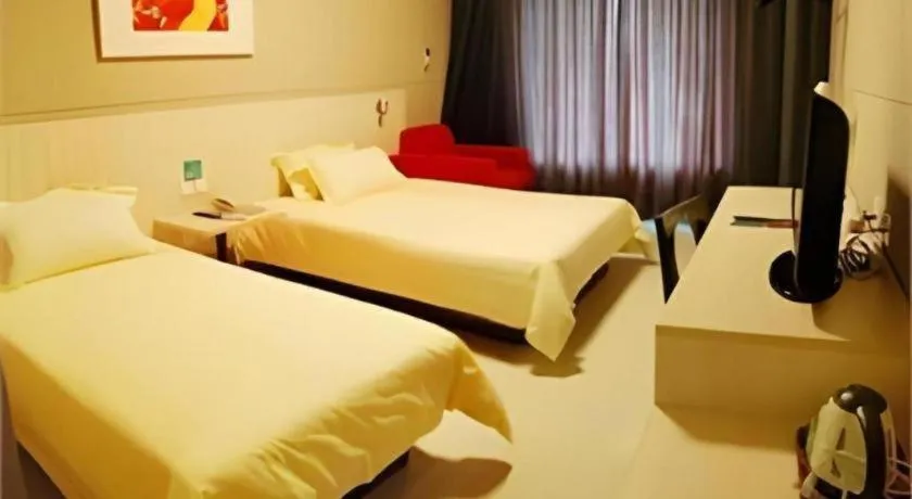 Bed in Jinjiang Inn - Xishan Road