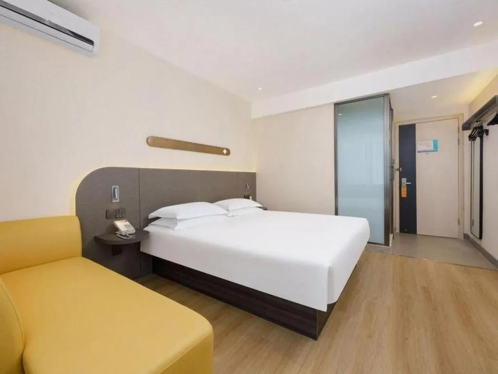 Bed in Jinjiang Inn - Xishan Road