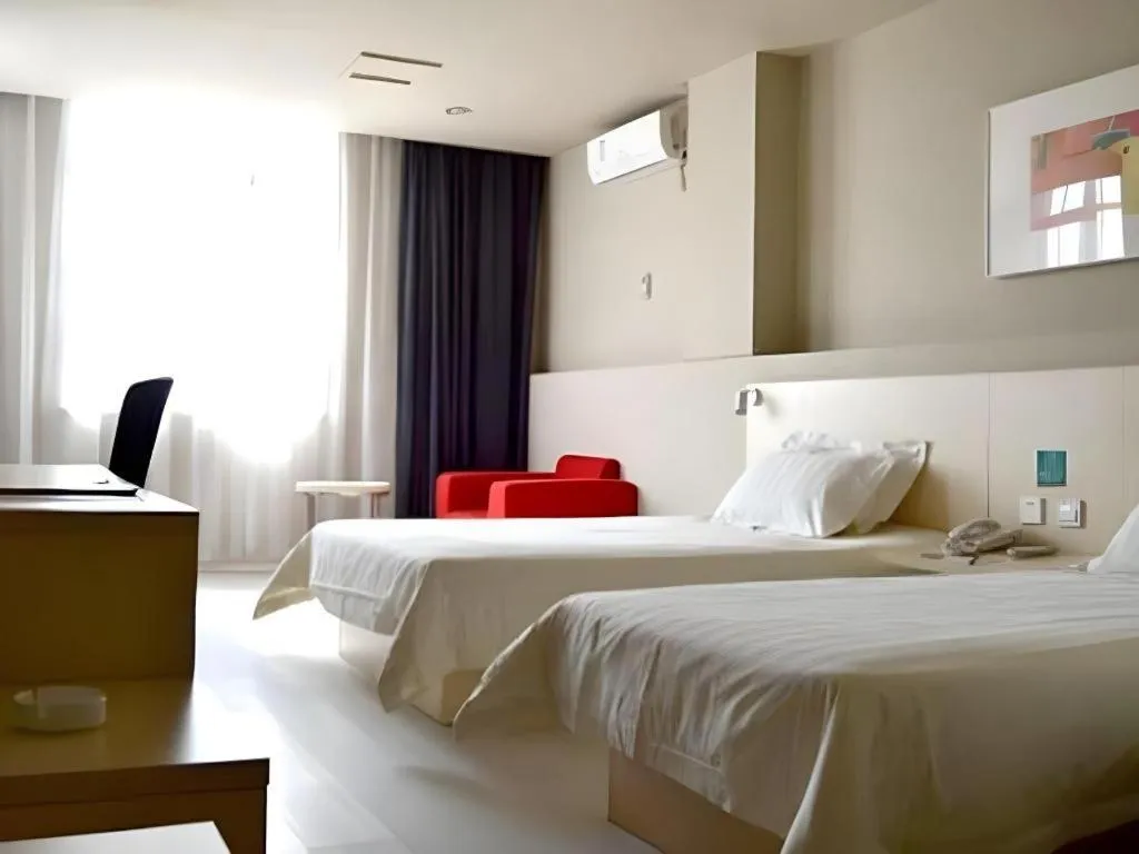 Bed in Jinjiang Inn Xuzhou Pizhou Sanchahe Road