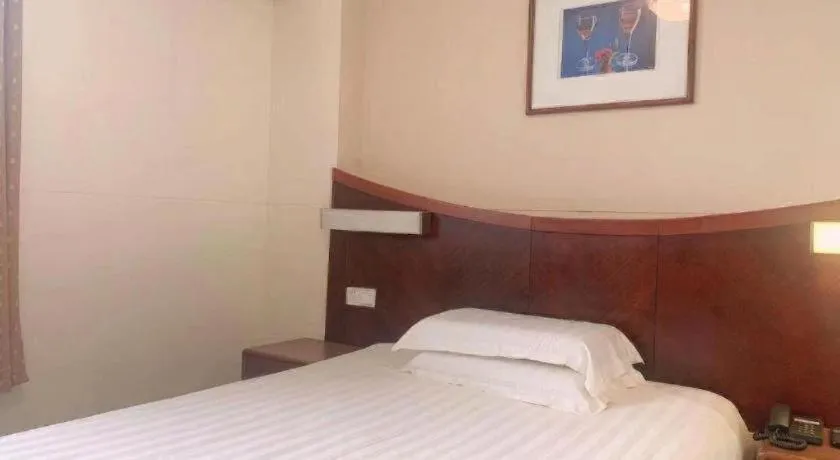 Bed in Jinjiang Inn Shanghai North Bund Yangpu Bridge Branch