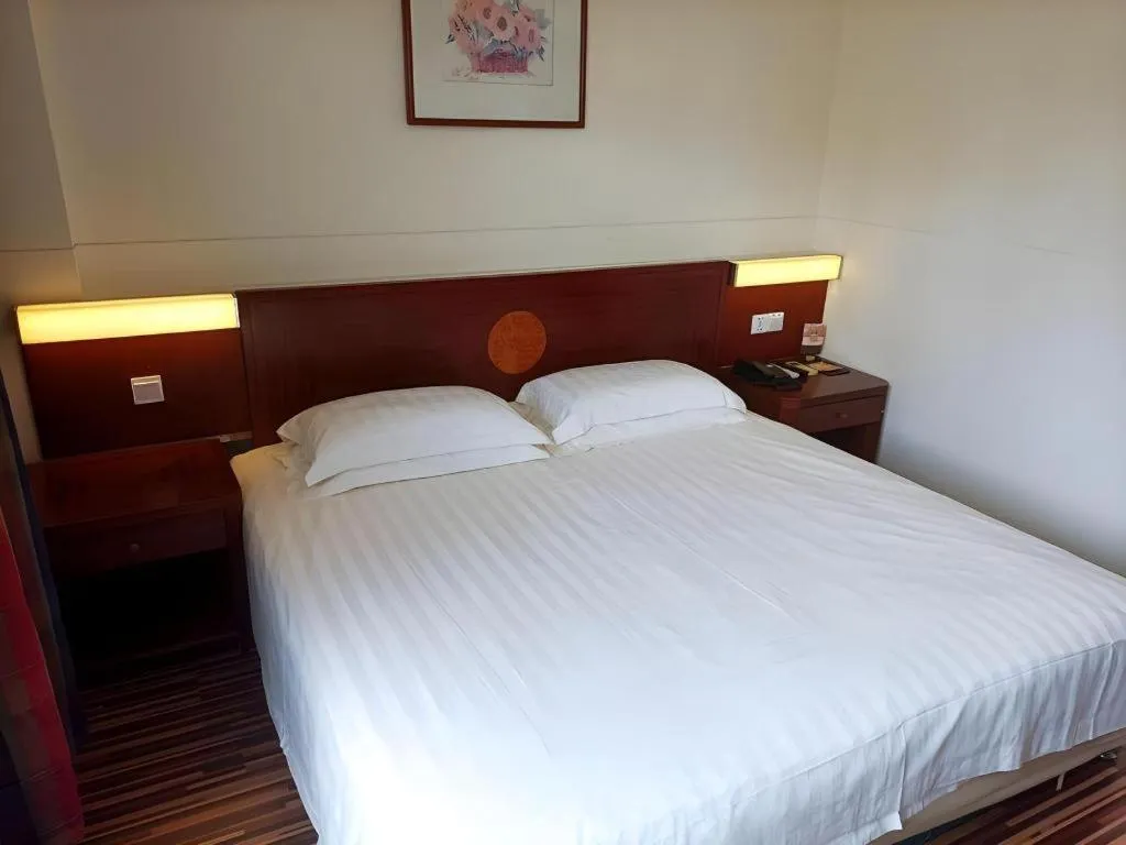 Bed in Jinjiang Inn Shanghai North Bund Yangpu Bridge Branch