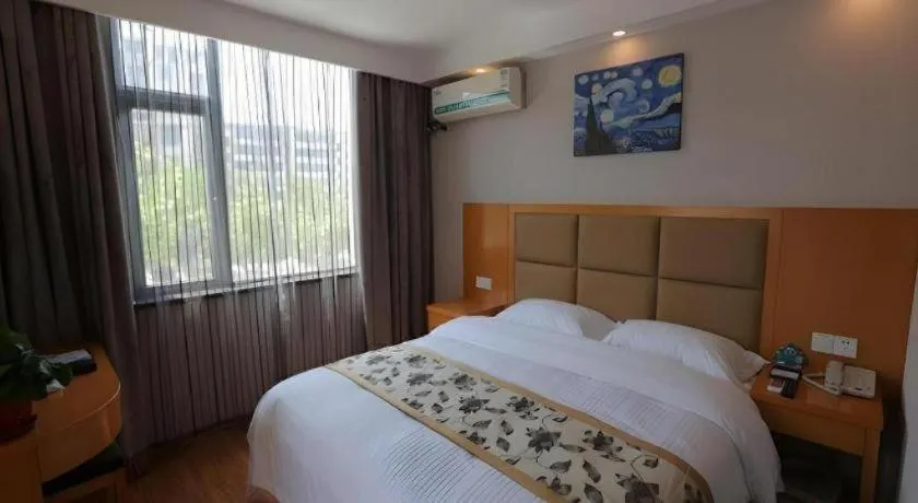 Bed in GreenTree Inn Jiangsu Xuzhou Western 3rd Ring Road Xiyuan Express Hotel