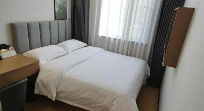 Bed in GreenTree Inn Jiangsu Xuzhou Western 3rd Ring Road Xiyuan Express Hotel