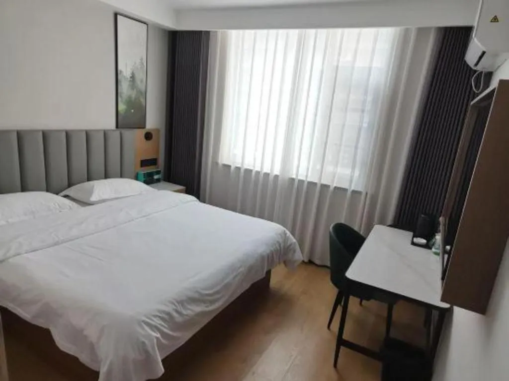 Bed in GreenTree Inn Jiangsu Xuzhou Western 3rd Ring Road Xiyuan Express Hotel