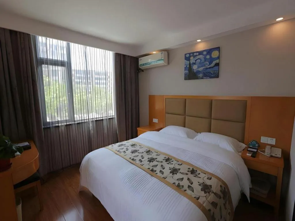 Bed in GreenTree Inn Jiangsu Xuzhou Western 3rd Ring Road Xiyuan Express Hotel