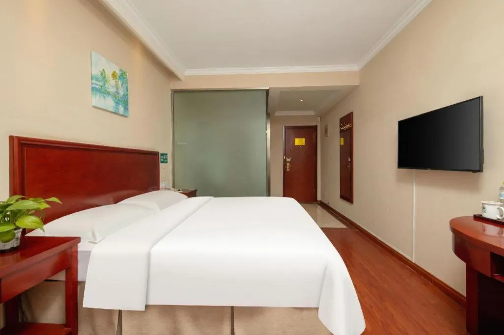 Bed in GreenTree Inn ShanDong Yantai Yantai University Business Hotel