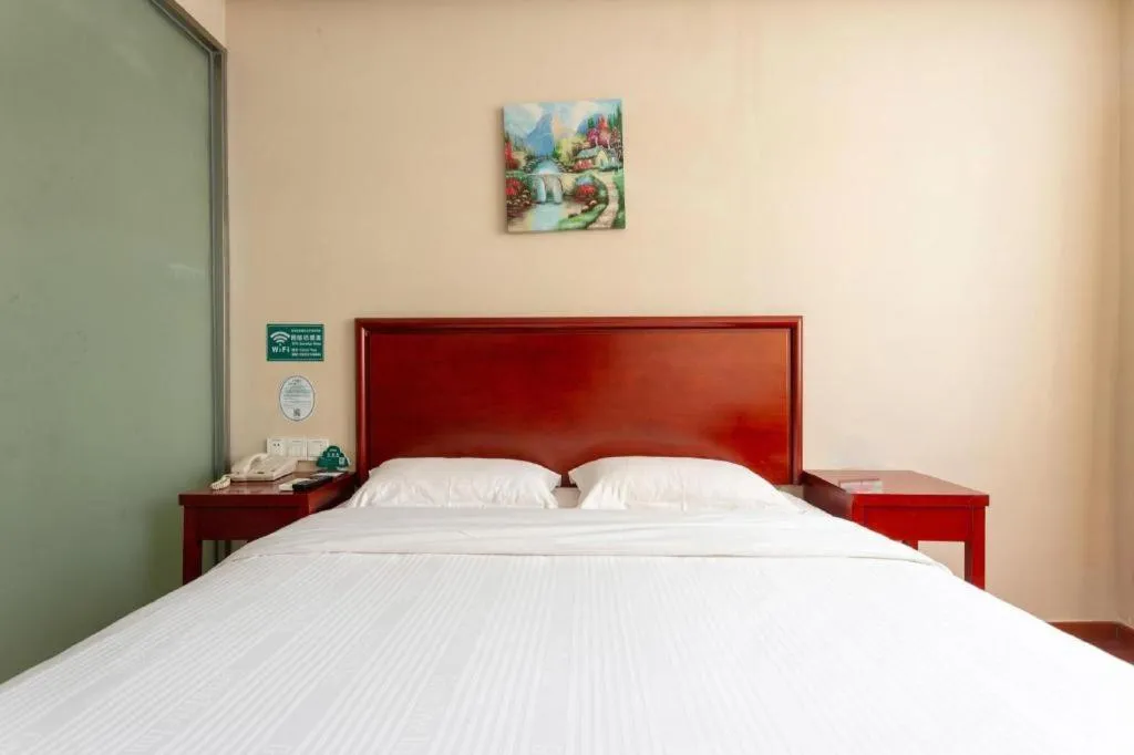 Bed in GreenTree Inn ShanDong Yantai Yantai University Business Hotel