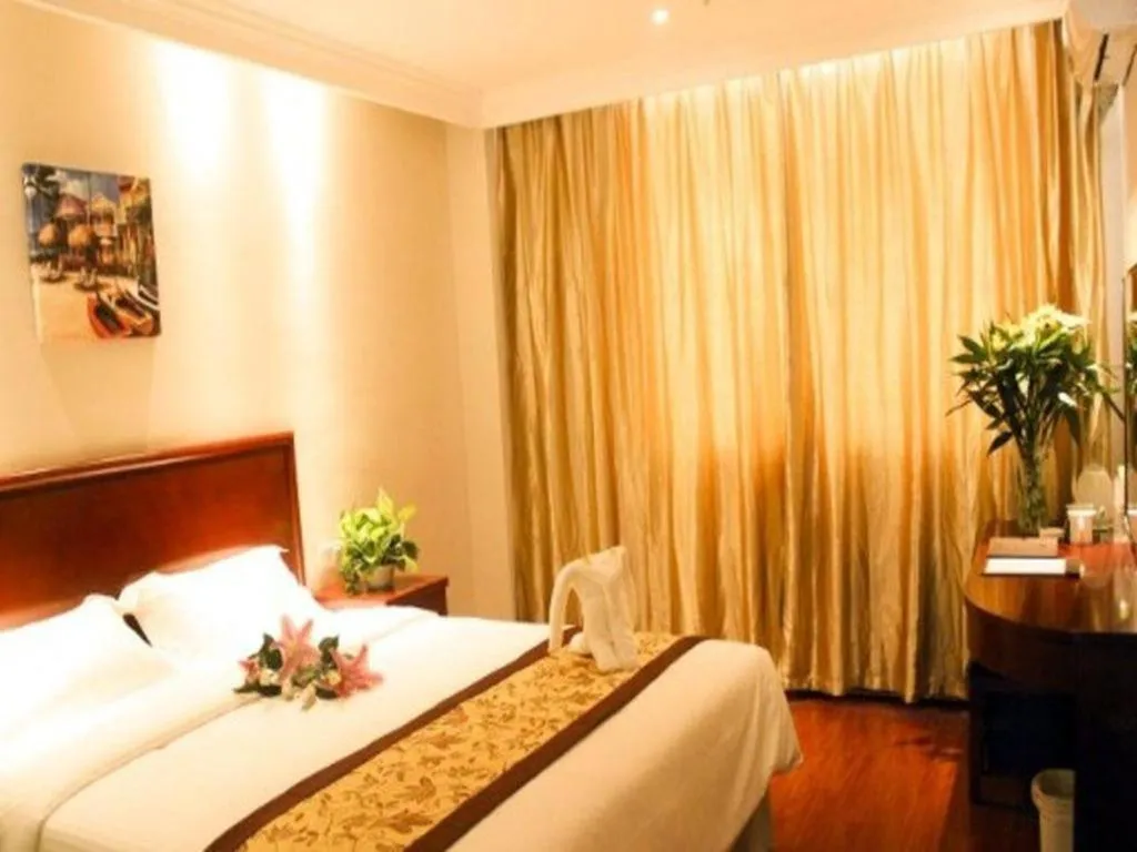 Bed in GreenTree Inn ShanDong Yantai Yantai University Business Hotel