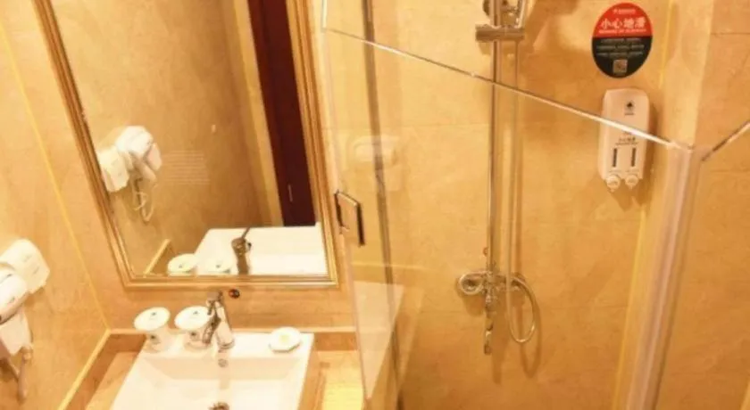 GreenTree Inn Jiangxi Shangrao Qianshan Ehu Avenue Express Hotel