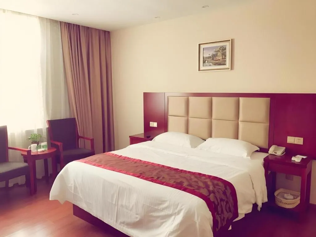 Bed in GreenTree Inn Jiangxi Shangrao Qianshan Ehu Avenue Express Hotel