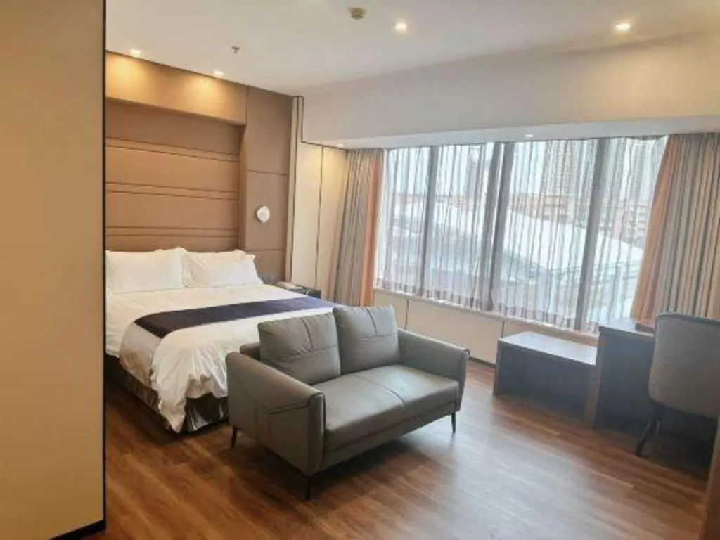 Bed in FOGER YACHT HOTEL